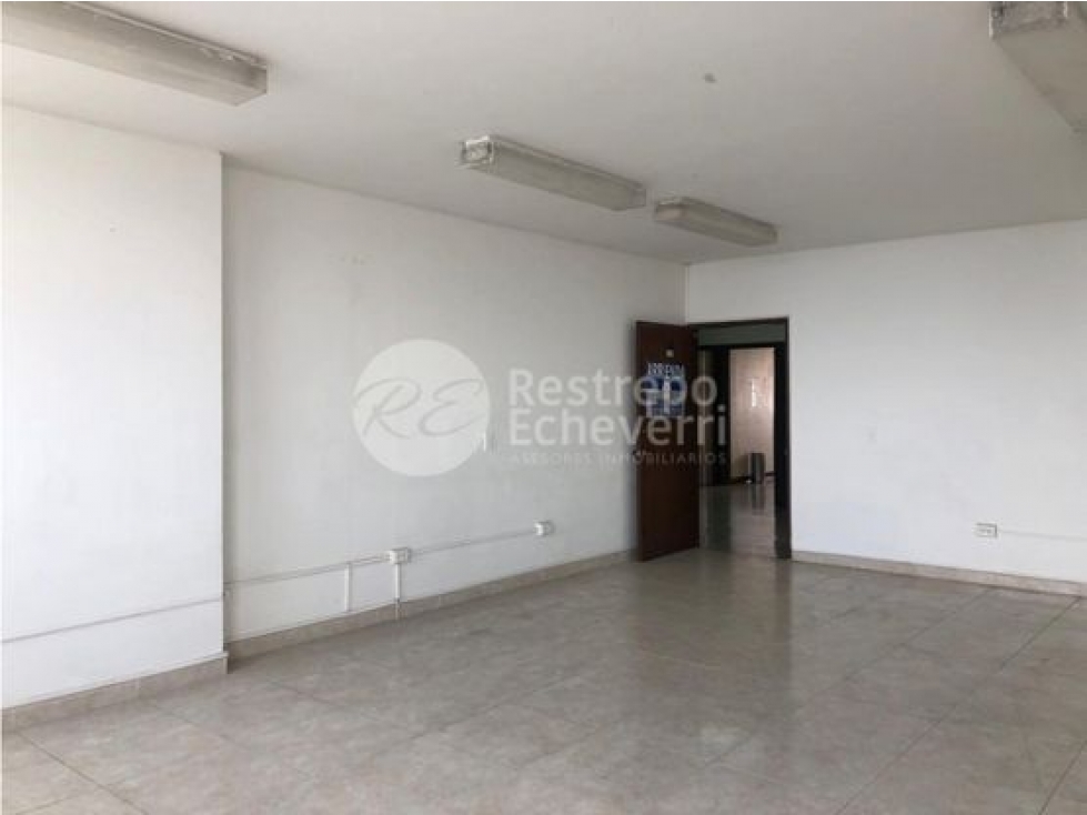 Oficina en venta edificio Banco Central Hipotecario, centro, Manizales