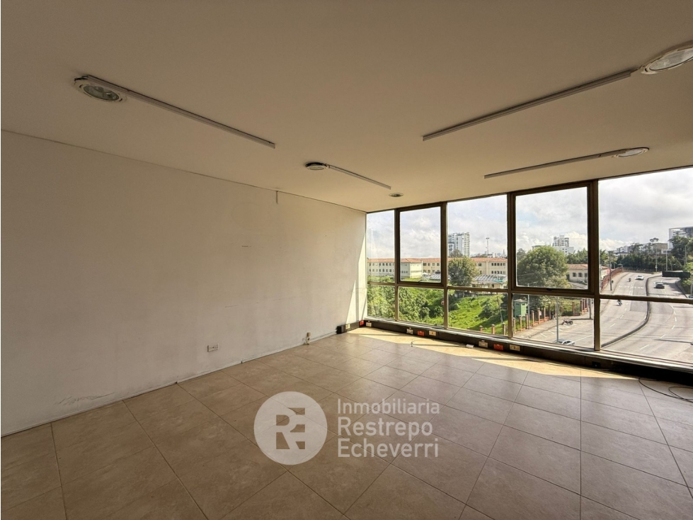 Oficina en arriendo, sector Av. Alberto Mendoza,Manizales — foto 4