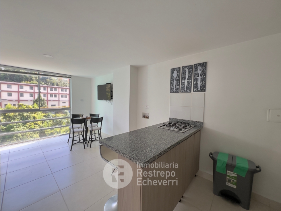 Apartamento amoblado en venta, Av. Kevin Ángel, barrio Santa Helena — foto 3