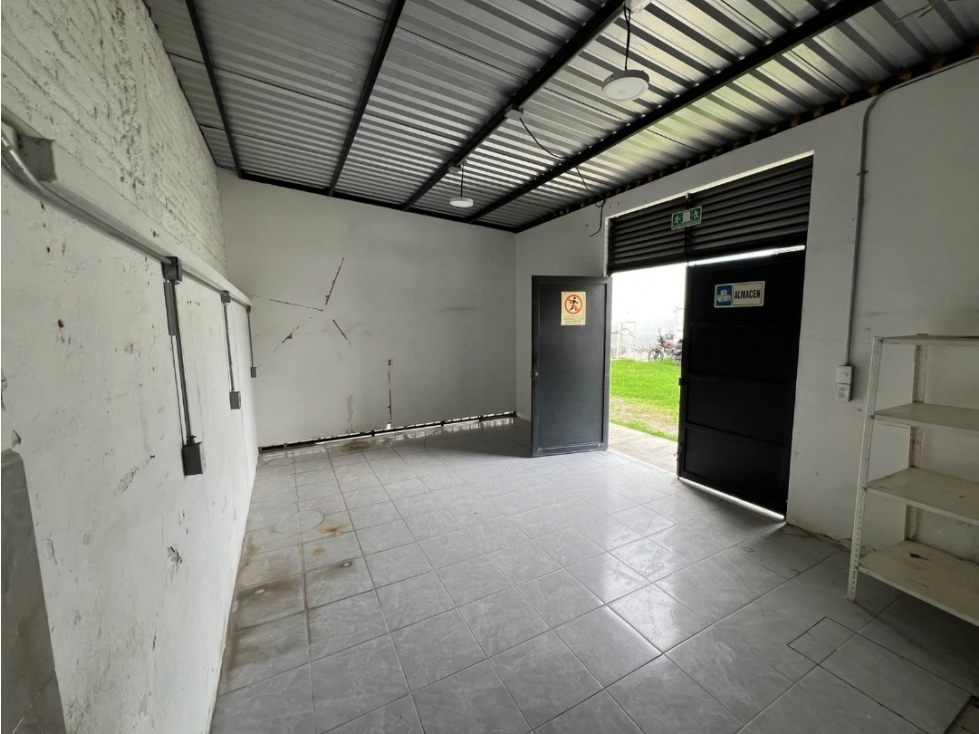 RENTA DE LOCAL EN CHALCO PARA OFICINAS, CONSULTORIO - 3