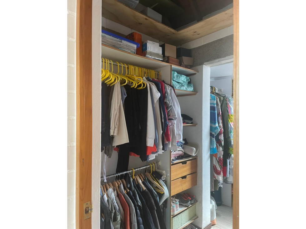VENTA DE CASA REMODELADA EN URBANIZACIÓN EN EL RETIRO — foto 6
