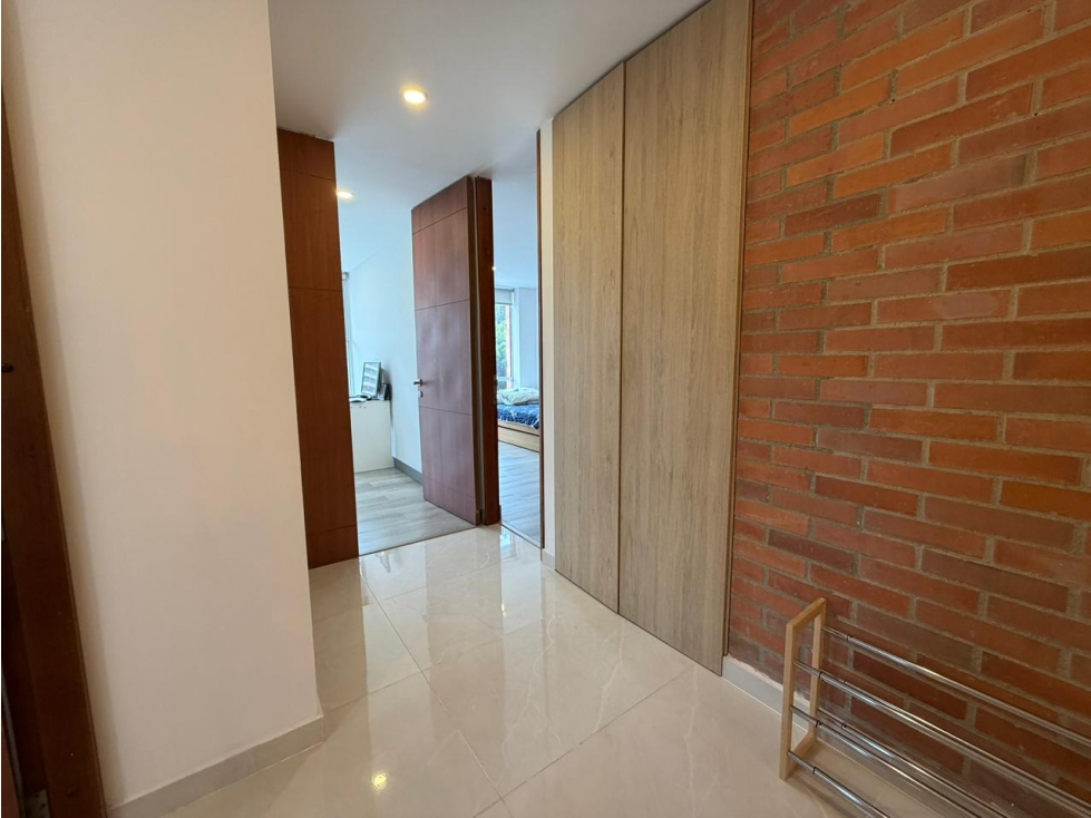 VENTA DE DÚPLEX CON TERRAZA - LOMA DEL TESORO — foto 3
