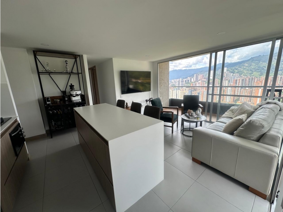 VENTA DE HERMOSO APARTAMENTO EN SABANETA EXCELENTE VISTA, UBICACION