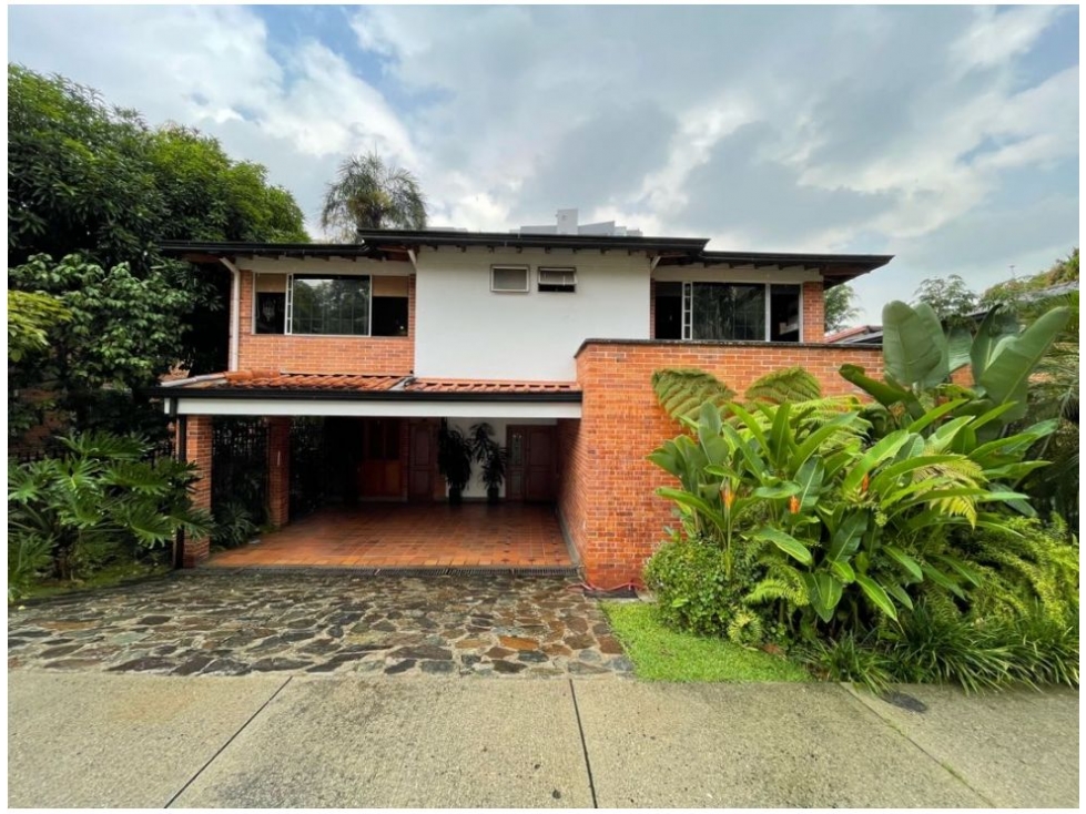 VENTA DE CASA CON TERRAZA Y MANGA - ENVIGADO LOMA DE BENEDICTINOS — foto 5