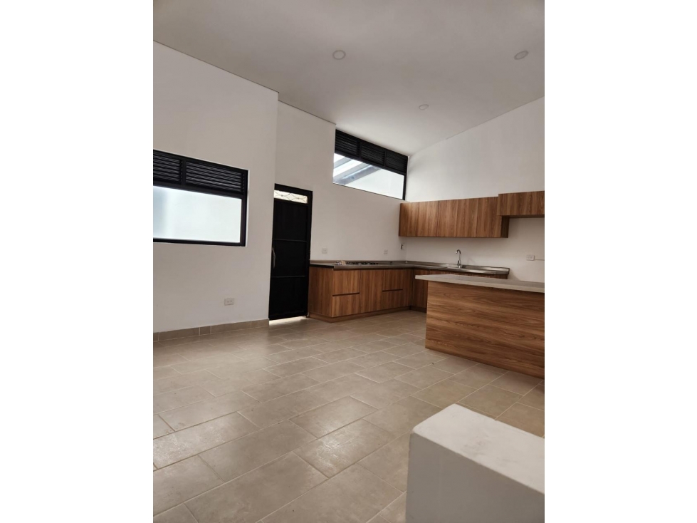VENTA DE CASA EN BELEN ROSALES - REMODELADA CON MANZARDA — foto 2