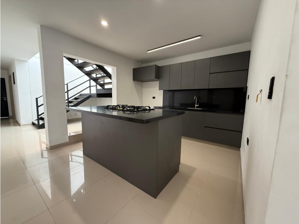 VENTA DE HOTEL - AIRBNB REMODELADO Y LOCAL - LA CANDELARIA BOMBONA — foto 6
