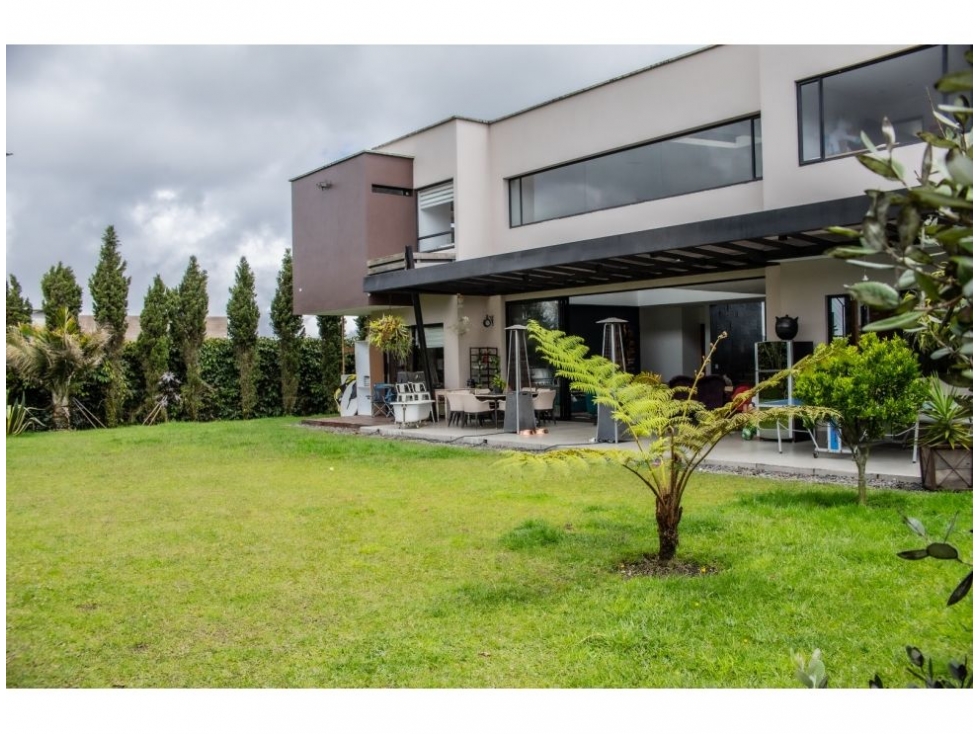 VENTA DE CASA EN EL ALTO DE LAS PALMAS, ENVIGADO — foto 3