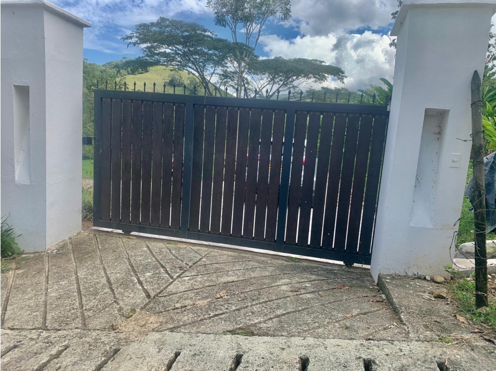 Venta de Finca Moderna a 1 hora y cuarto de Medellín - 5