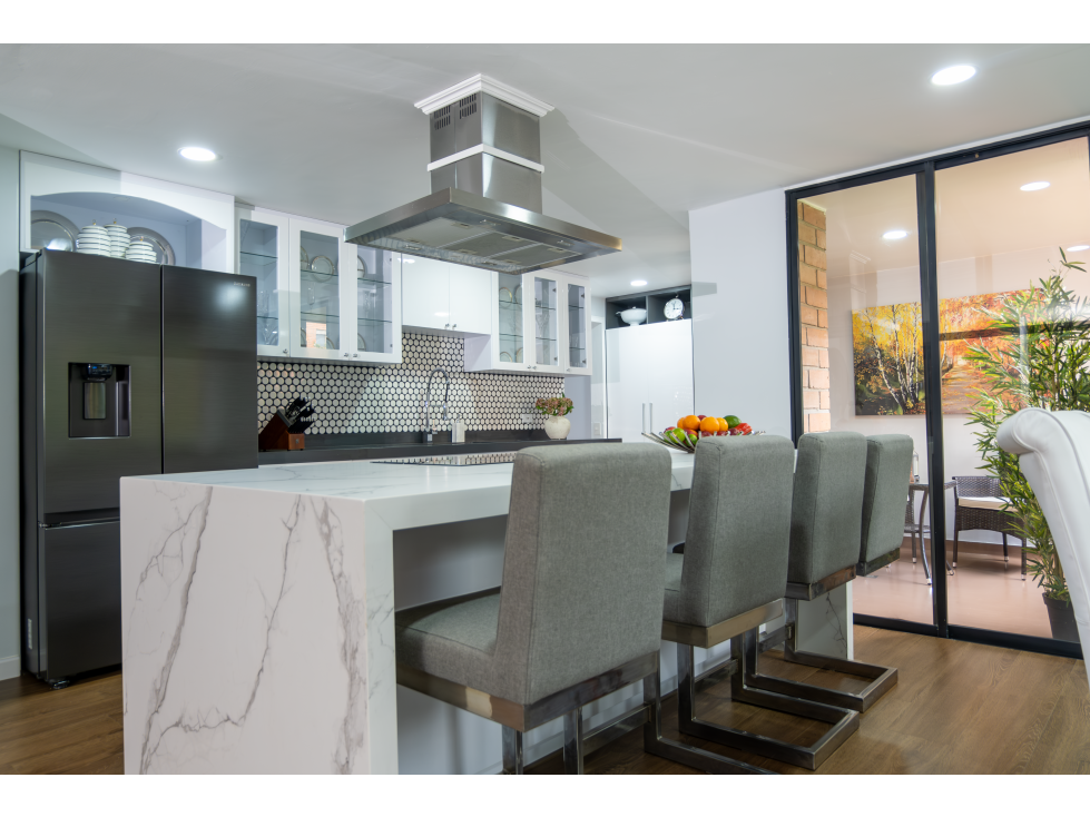 VENTA DE APARTAMENTO POBLADO, REMODELADO