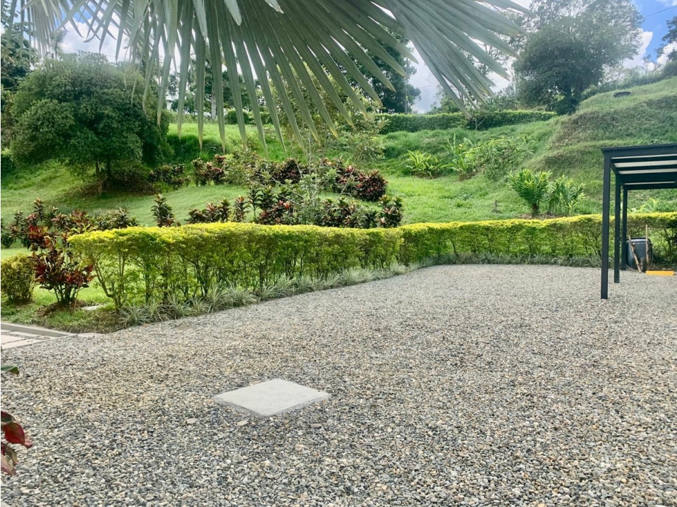 Venta de Finca Moderna a 1 hora y cuarto de Medellín - 3