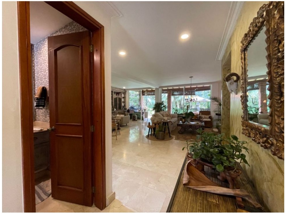 VENTA DE CASA CON TERRAZA Y MANGA - ENVIGADO LOMA DE BENEDICTINOS — foto 3