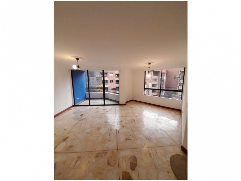 VENTA DE APARTAMENTO EN LAURELES