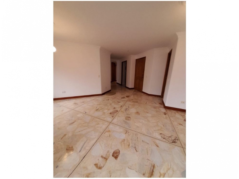 VENTA DE APARTAMENTO EN LAURELES — foto 4