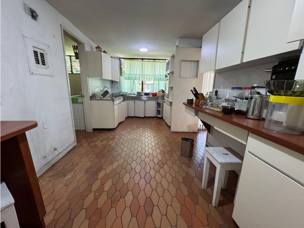 VENTA DE APARTAMENTO EN EL POBLADO LA TOMATERA PARA REMODELAR — foto 6