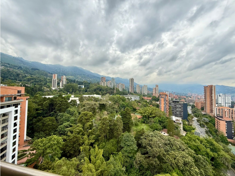 VENTA DE APARTAMENTO AMPLIO Y COMPLETO CERCA AL TESORO — foto 4