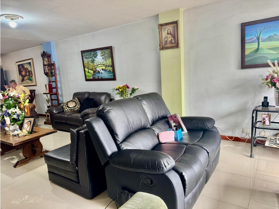 VENTA DE APARTAMENTO LAURELES BULERIAS EN EDIFICIO EXCELENTE UBICACIÓN — foto 5