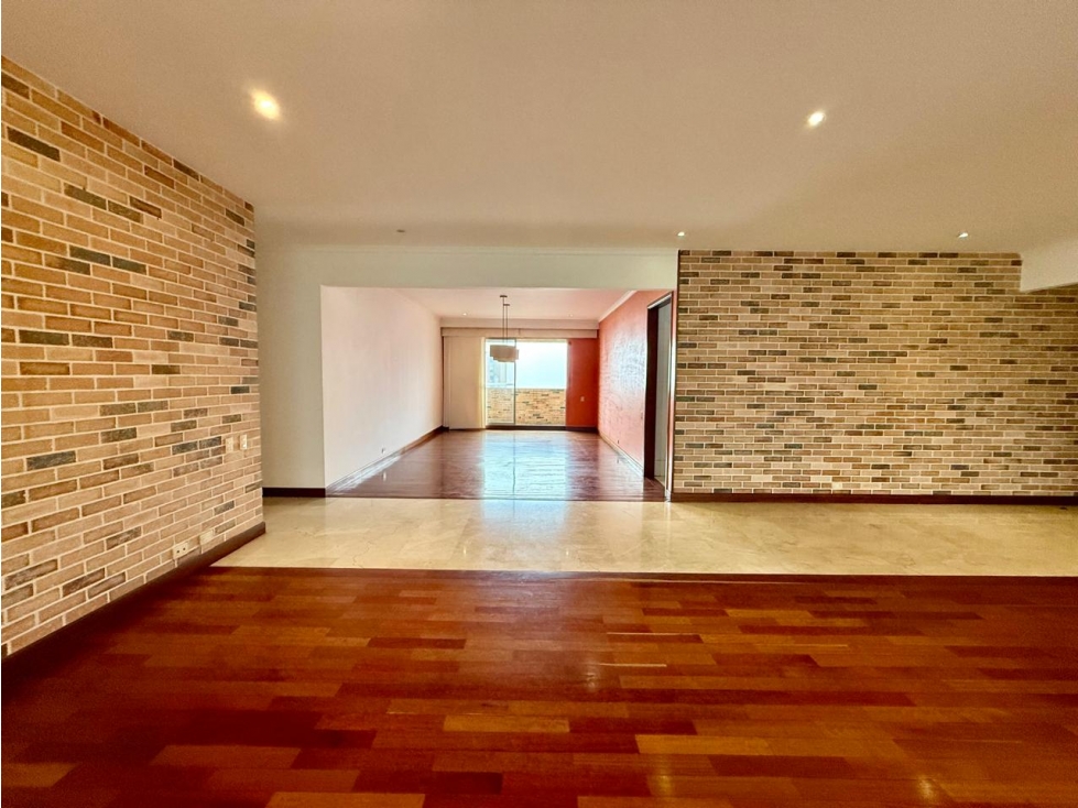 VENTA DE APARTAMENTO EN EL SECTOR TESORO - AMPLIO APARTAMENTO — foto 6