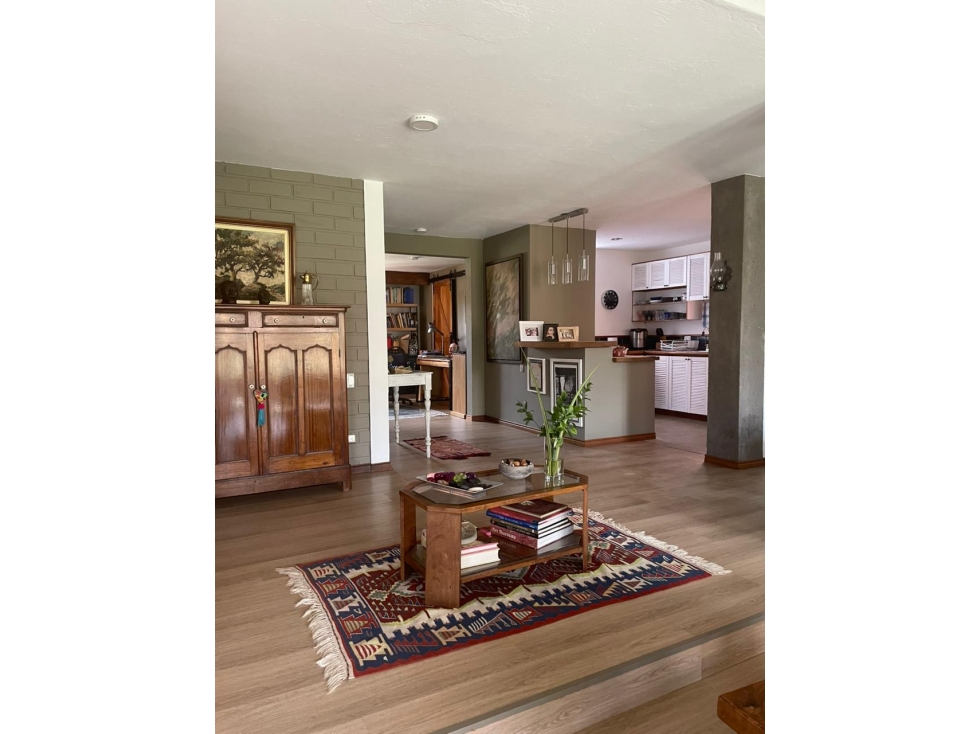 VENTA DE CASA REMODELADA EN URBANIZACIÓN EN EL RETIRO — foto 4