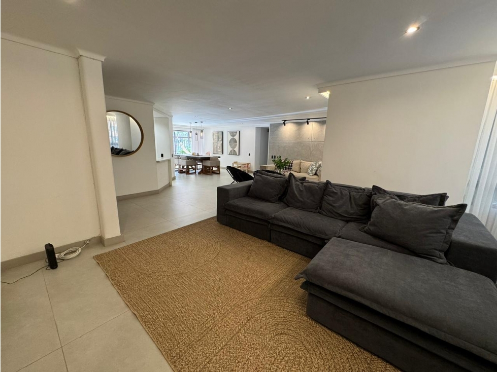 VENTA DE APARTAMENTO ESPECTACULAR LOMA DEL TESORO - REMODELADO TERRAZA — foto 6