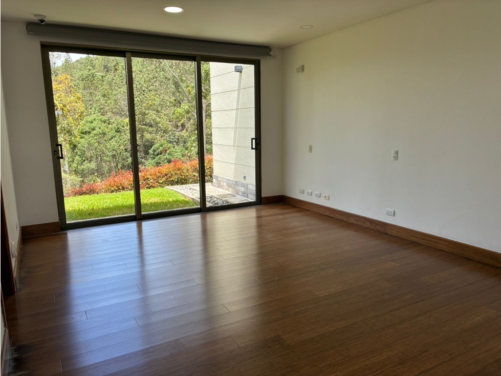 VENTA DE HERMOSA CASA CAMPESTRE EN LA LOMA DEL ESCOBERO — foto 6
