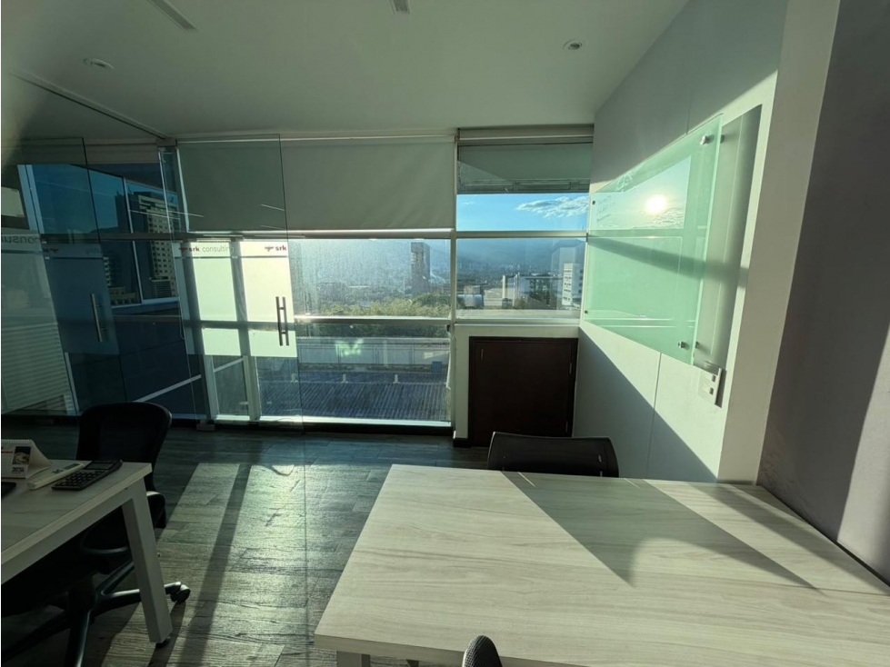 VENTA DE OFICINA EN EL POBLADO - SECTOR SANTA FE — foto 5