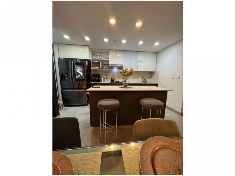 VENTA DE APARTAMENTO EN ENVIGADO EL ESMERALDAL — foto 2