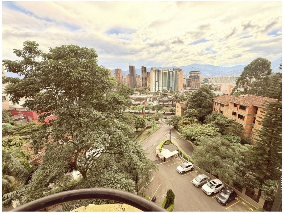 VENTA DE APARTAMENTO EN EL POBLADO - CASTROPOL — foto 5