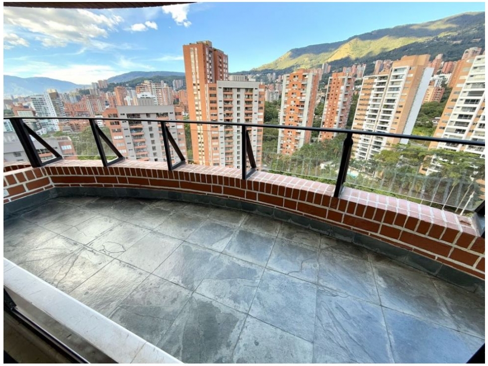 VENTA DE PENTHOUSE EN MILLA DE ORO — foto 2