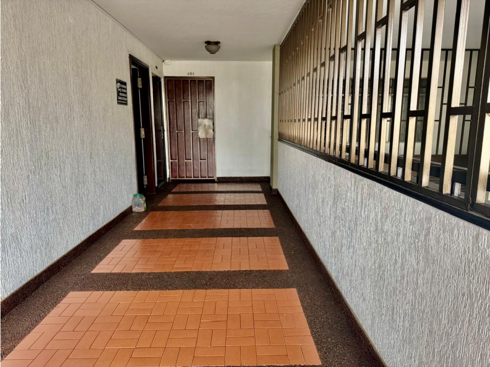 VENTA DE APARTAMENTO LAURELES BULERIAS EN EDIFICIO EXCELENTE UBICACIÓN — foto 3