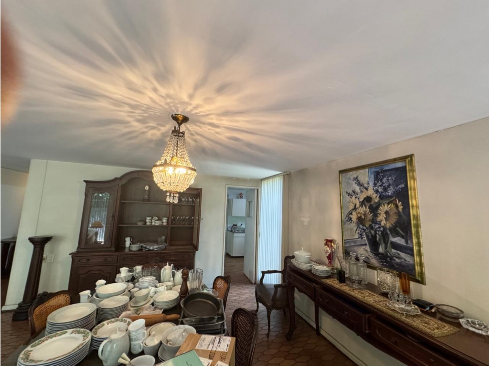 VENTA DE APARTAMENTO EN EL POBLADO LA TOMATERA PARA REMODELAR — foto 2