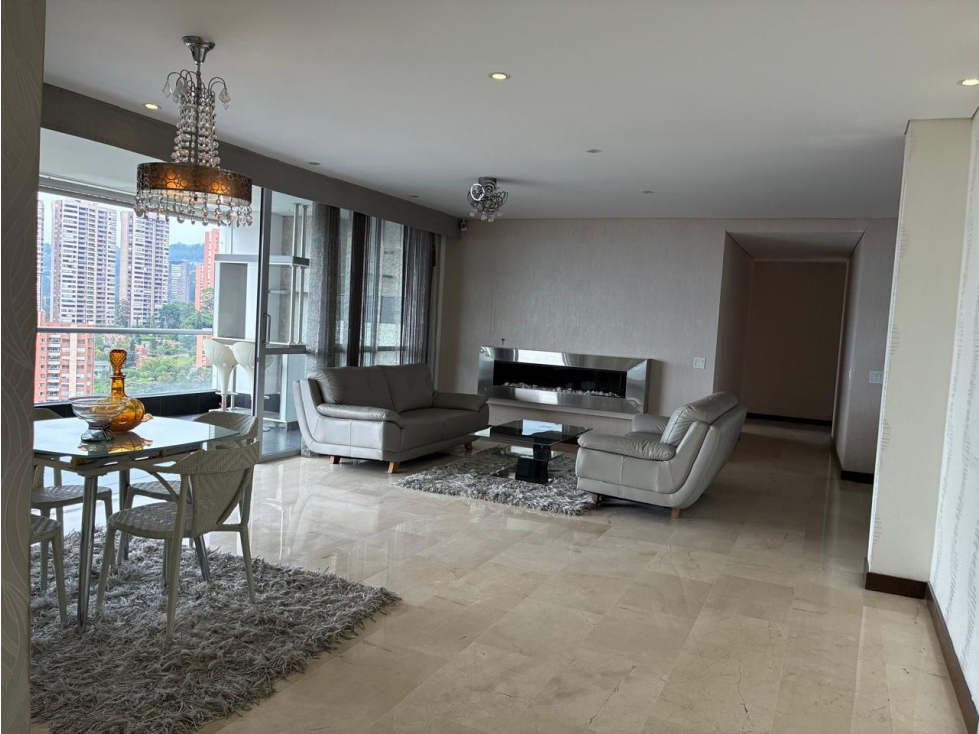 VENTA DE APARTAMENTO ZONA EL TESORO ALTA VALORIZACIÓN