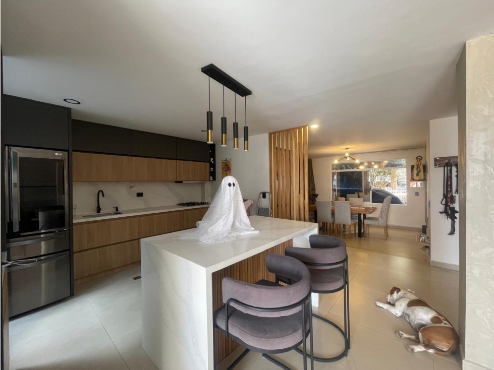 VENTA DE CASA EN ENVIGADO REMODELADA - ABADIA — foto 2