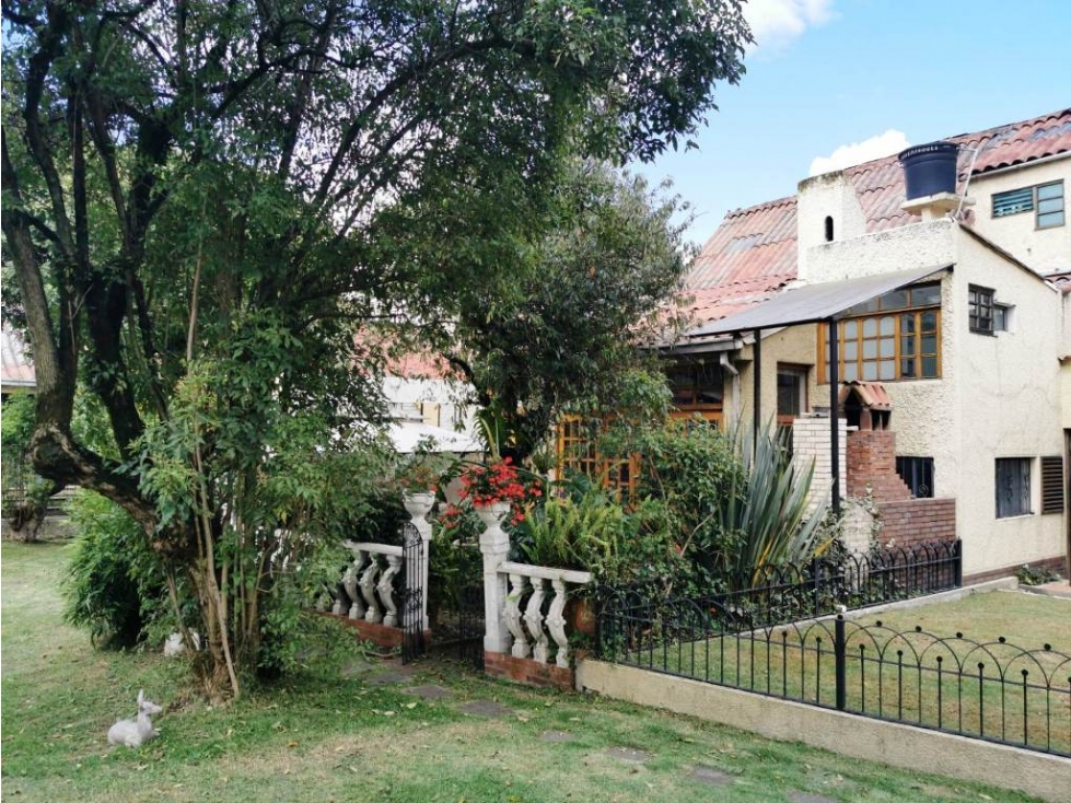VENDO FABULOSA CASA TIPO CAMPESTRE EN LA FLORESTA - BOGOTÁ