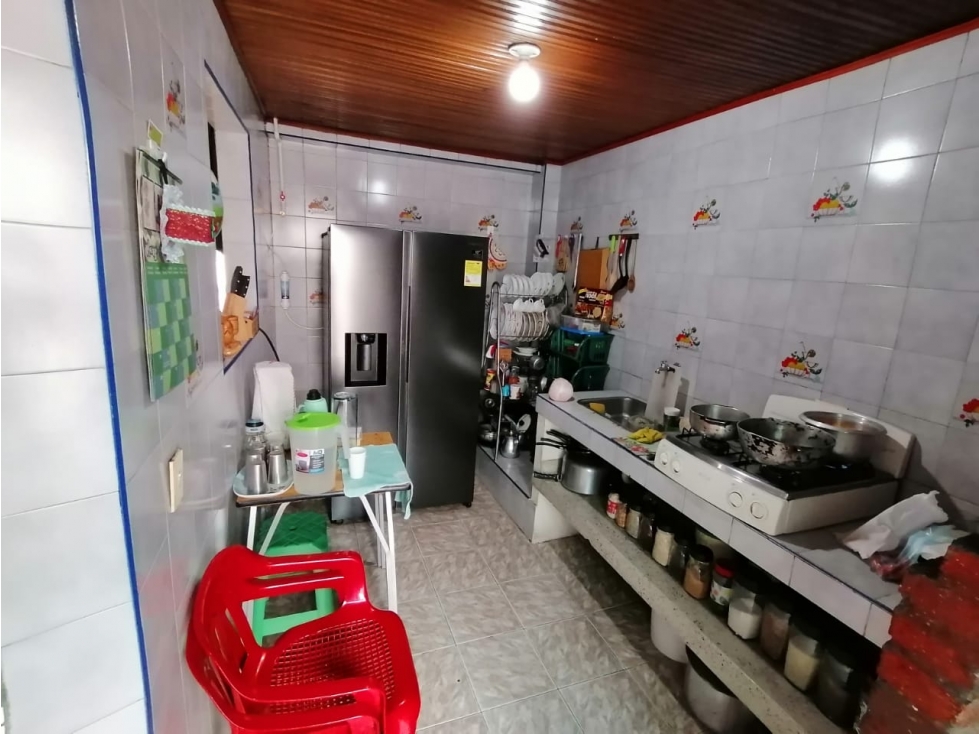 CASA EN VENTA EN EL BARRIO SANTA HELENITA — foto 6