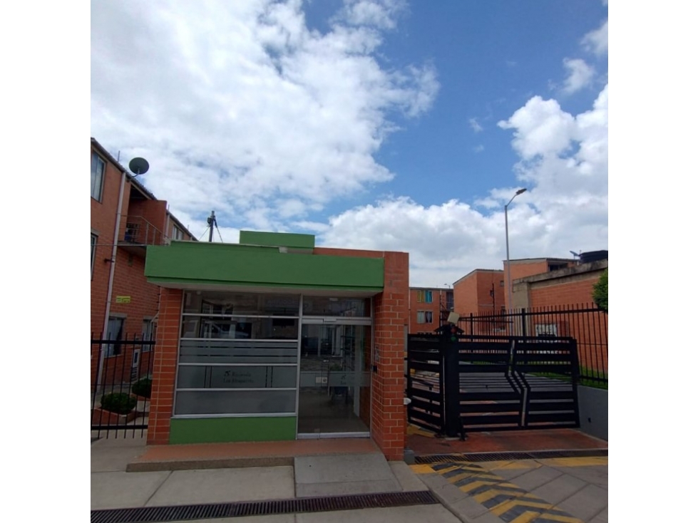 CASA EN VENTA MADRID (CUND) RETOMA BANCARIA - OPORTUNIDAD