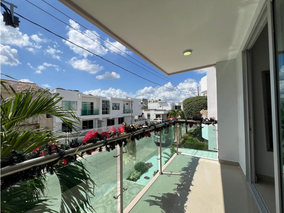 HERMOSA CASA REMODELADA LA CASTELLANA — foto 4