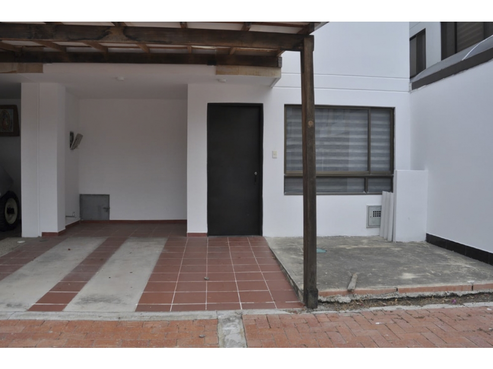 CASA EN VENTA EN ANAPOIMA (RETOMA) — foto 2