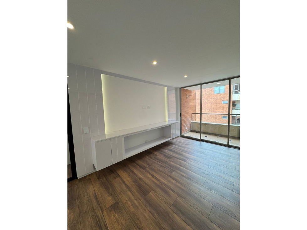 EXCLUSIVO APARTAMENTO RECIEN REMODELADO "ENTREMONTES" "CERROS ORIEN" — foto 4