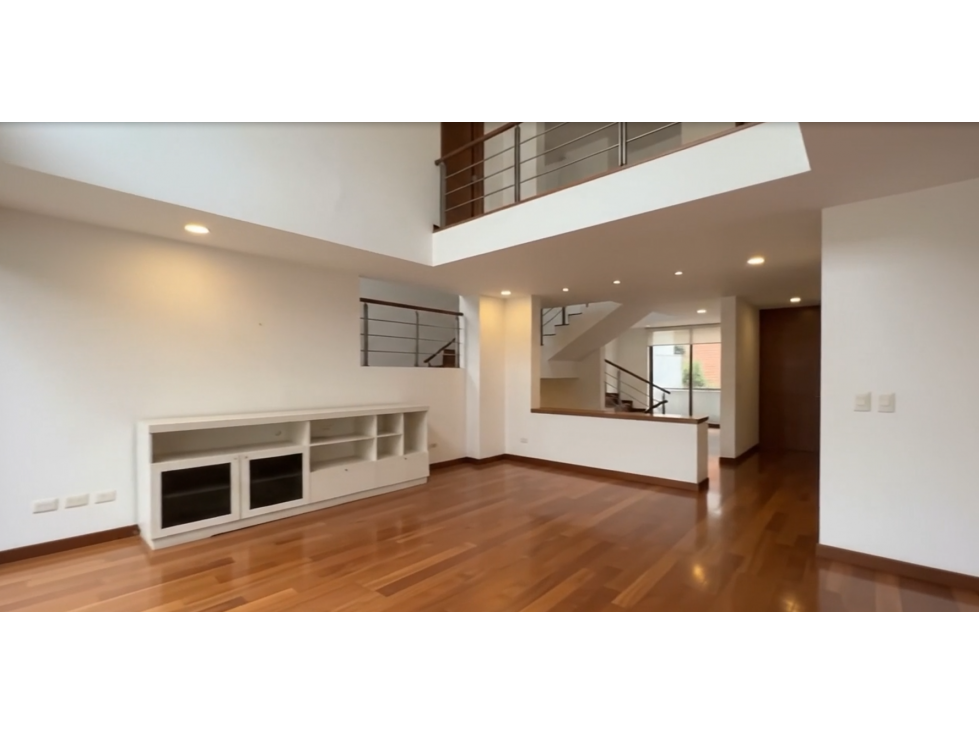 CASA EN VENTA BOSQUE PINO (RETOMA BANCARIA) CERROS ORIENTALES — foto 2