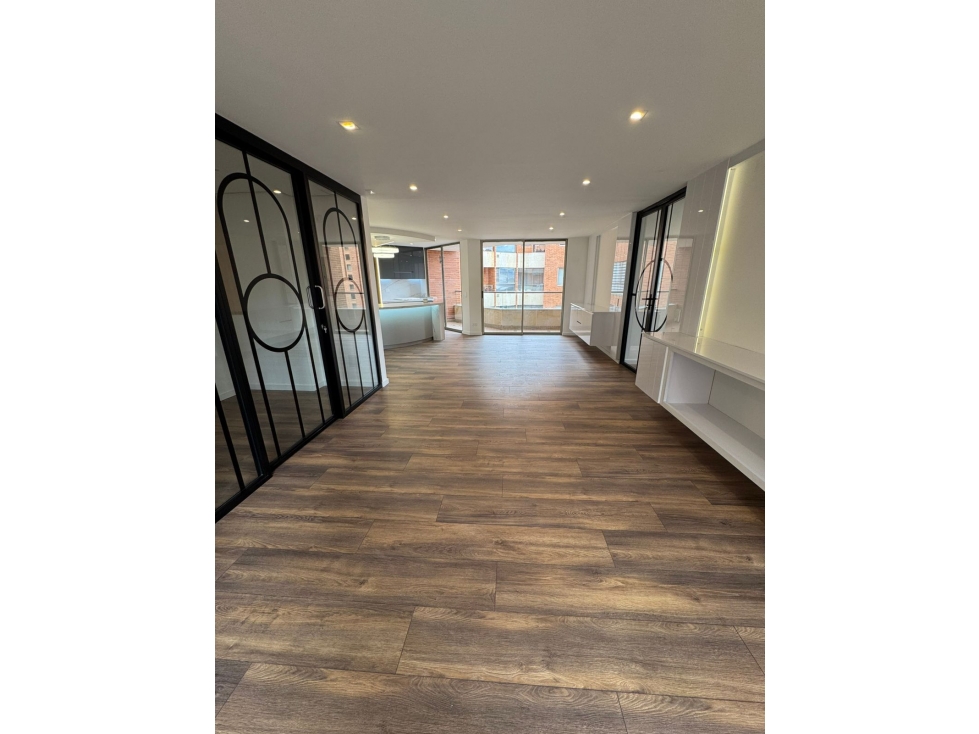 EXCLUSIVO APARTAMENTO RECIEN REMODELADO "ENTREMONTES" "CERROS ORIEN" — foto 3