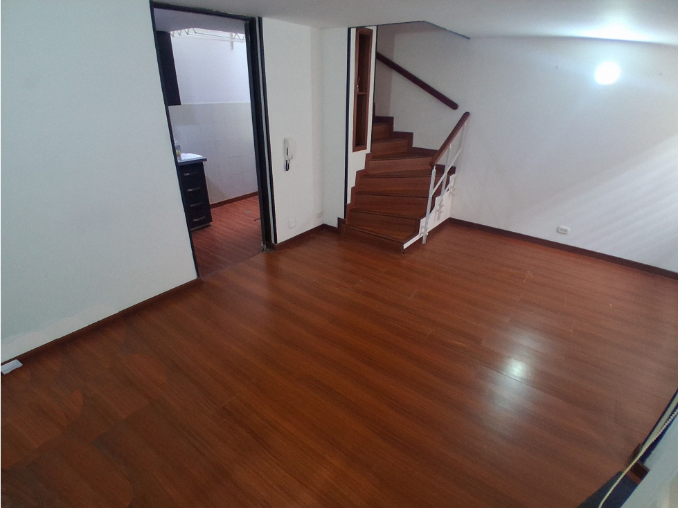CASA EN ARRIENDO BARRIO HIPOTECHO (FRENTE A PLAZA DE LAS AMERICAS) - 2