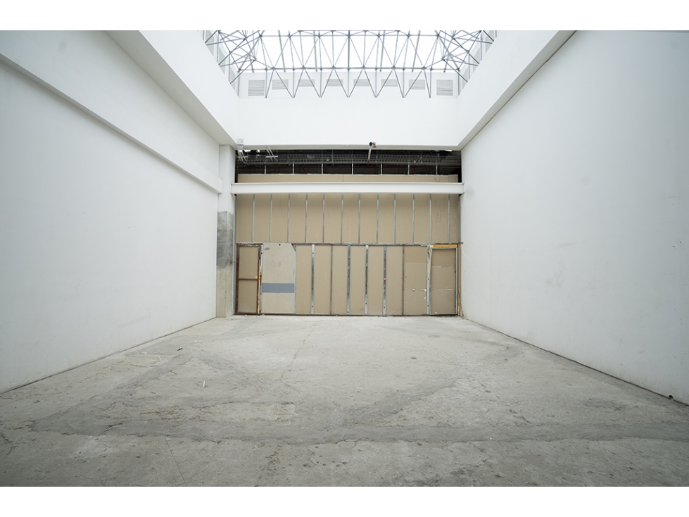 LOCAL COMERCIAL DE OPORTUNIDAD (RETOMA BANCARIA). — foto 3