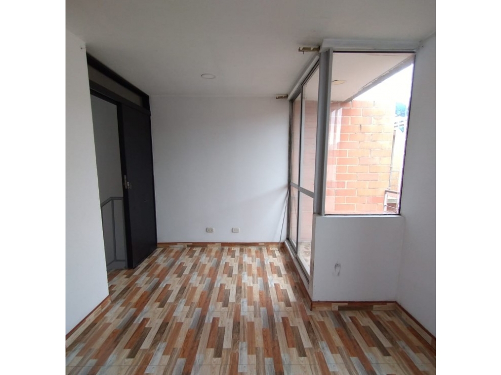 CASA EN VENTA MADRID (CUND) RETOMA BANCARIA - OPORTUNIDAD — foto 4