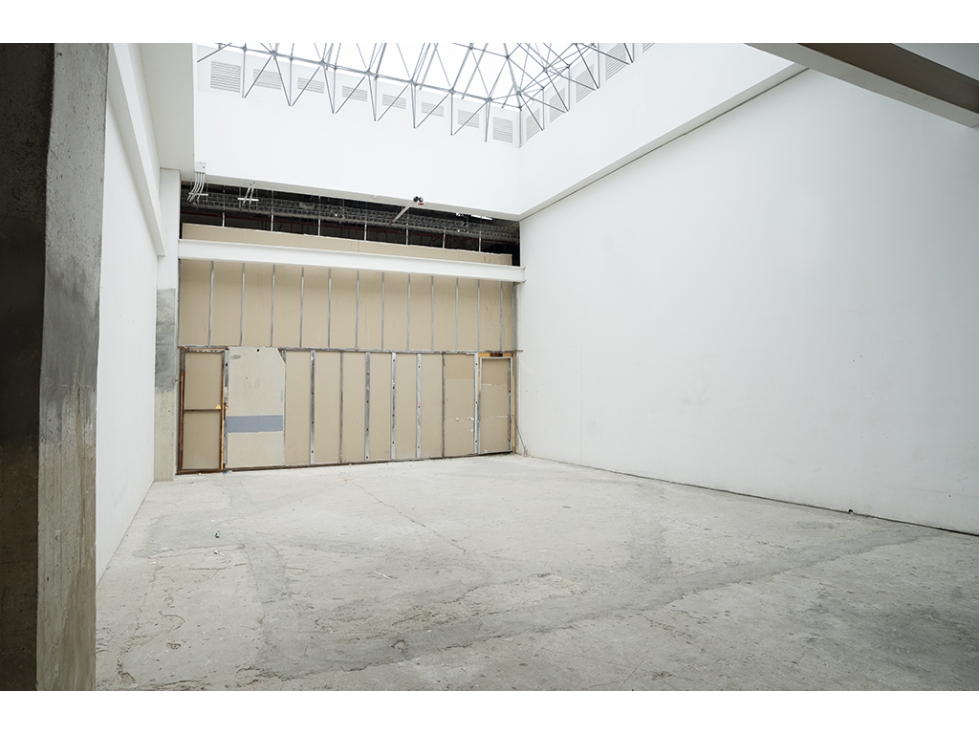 LOCAL COMERCIAL DE OPORTUNIDAD (RETOMA BANCARIA). — foto 4
