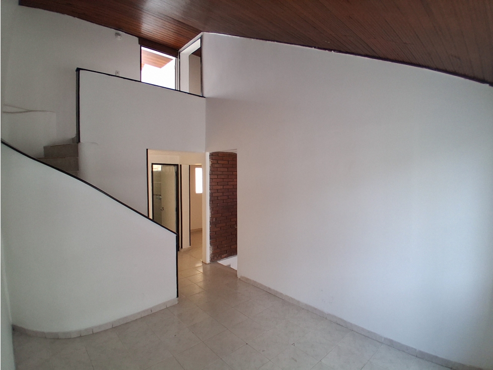 CASA EN VENTA EN BARRIO PRIMAVERA (RETOMA) — foto 5