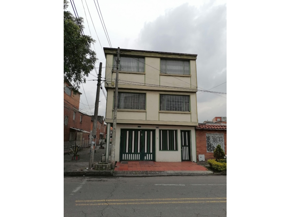 CASA EN VENTA EN EL BARRIO SANTA HELENITA — foto 2
