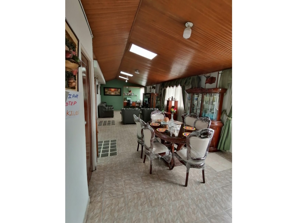 CASA EN VENTA EN EL BARRIO SANTA HELENITA — foto 4