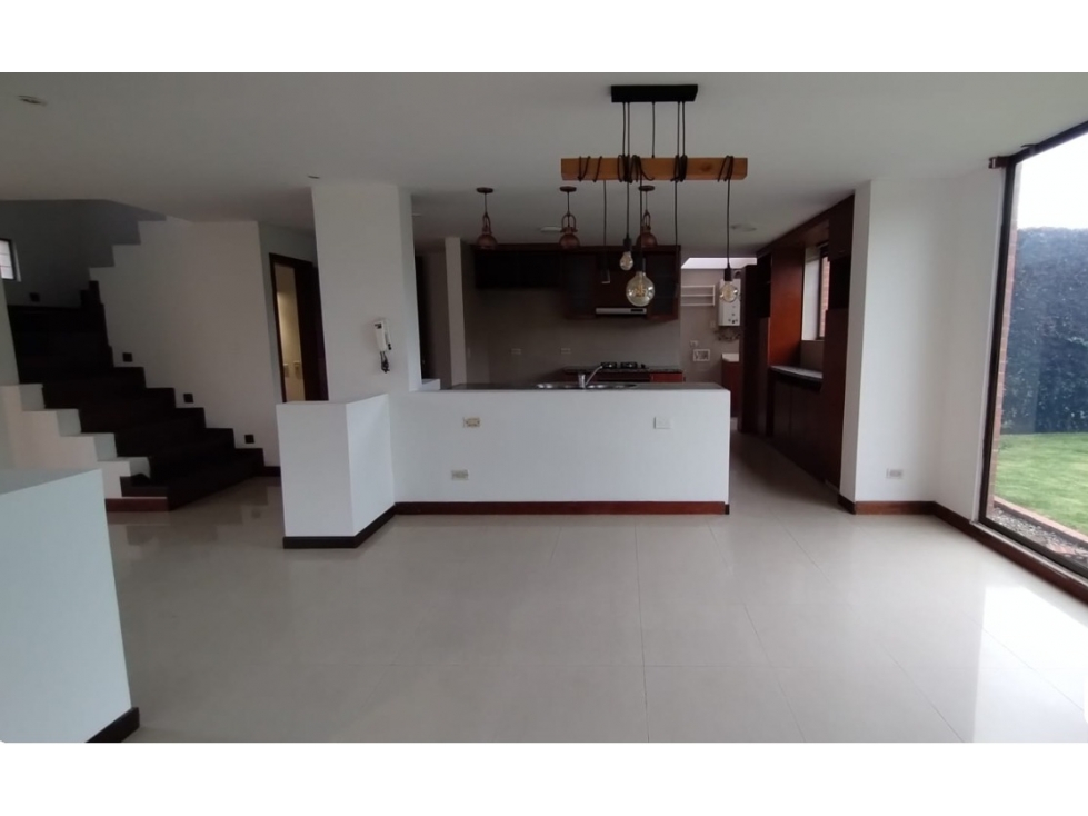 CASA EN VENTA EN CAJICÁ (RETOMA BANCARIA - OPORTUNIDAD)
