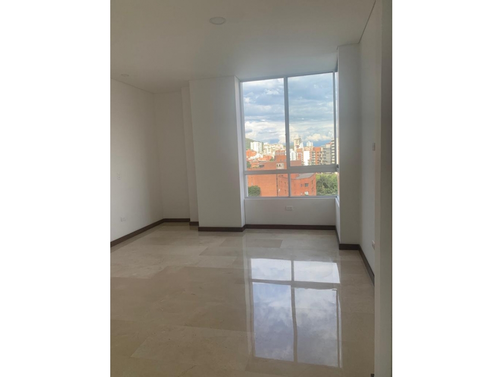 Apartamento en el oeste — foto 2