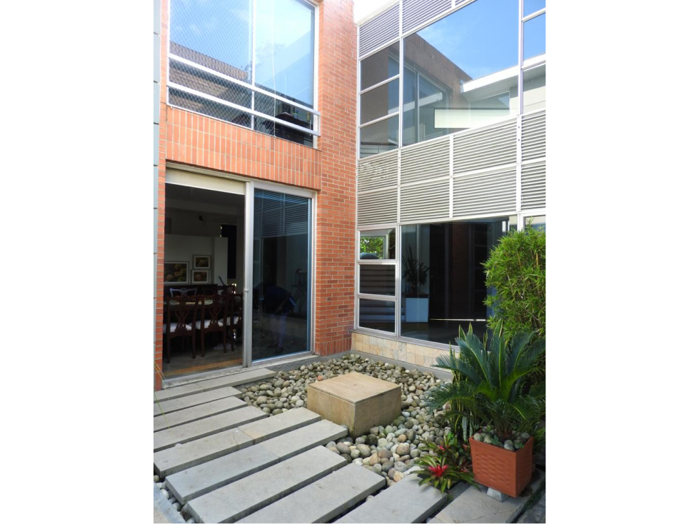 HERMOSA CASA EN ARRIENDO